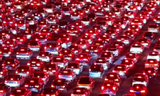 
        		堵船堵骆驼堵香蕉 双节长假堵的已经不只是车了 ！	