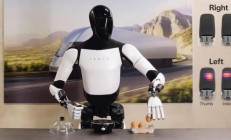 马斯克:特斯拉Optimus机器人将成为“令人难以置信的外科医生”