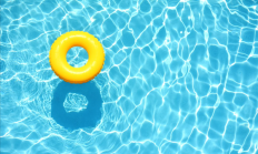 
        		夏天警惕泳池“毒王”：玩水需谨慎 !	