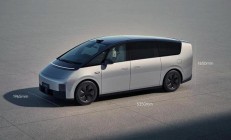 理想i6撞大货车!A柱坚挺,车没起火,安全到底和什么有关?